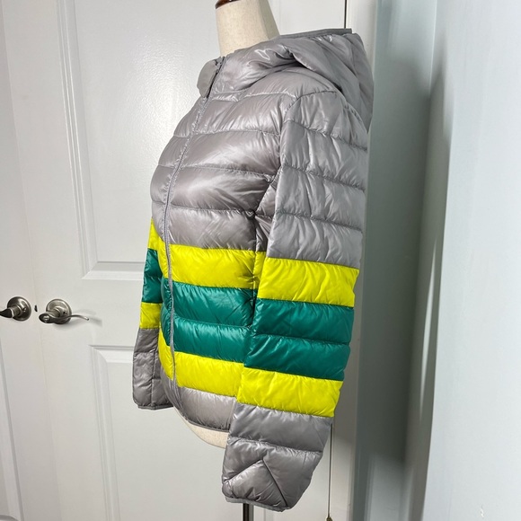 Uniqlo lightweight down puffer jacket coat size M - Picture 7 of 10